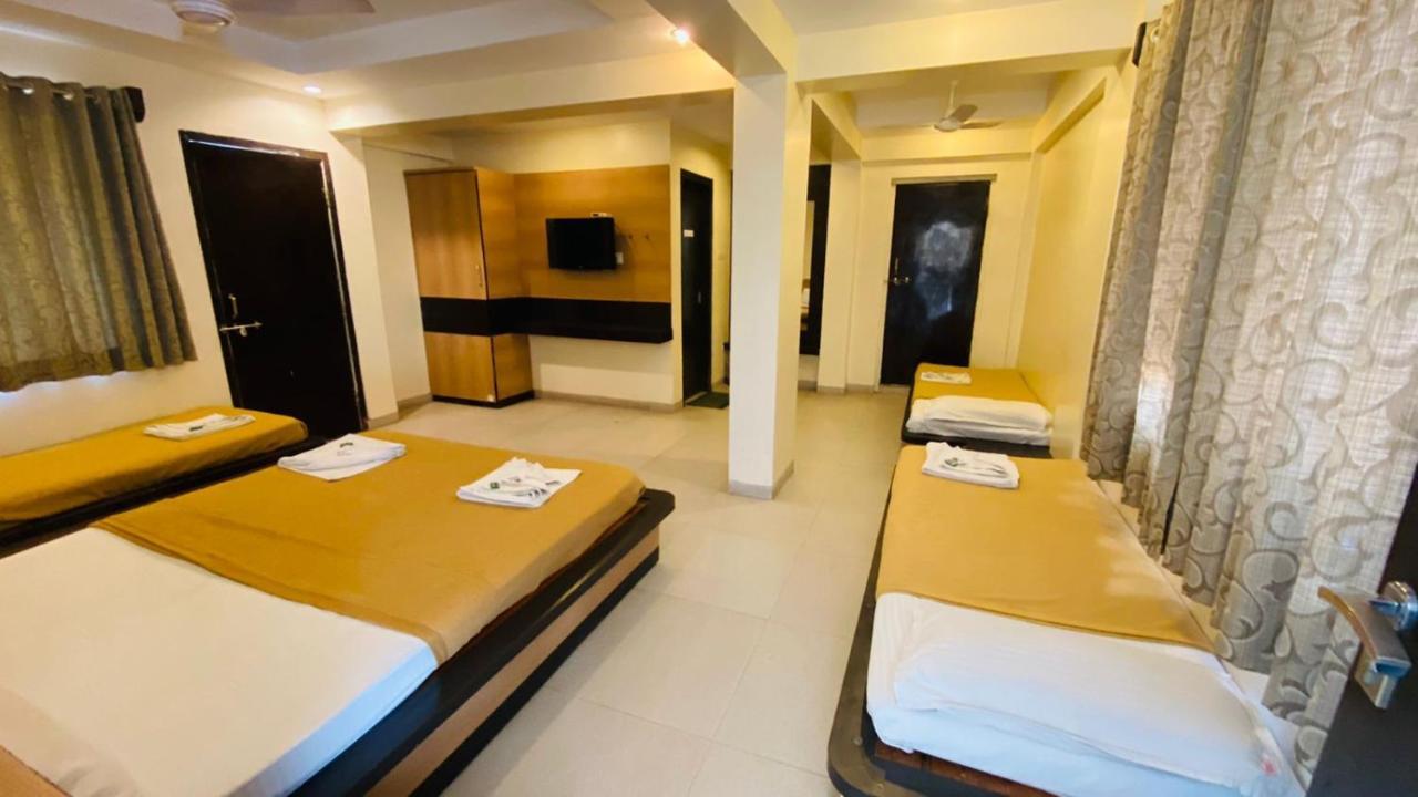 Hotel Sai Gurusthan Širdi Exteriér fotografie