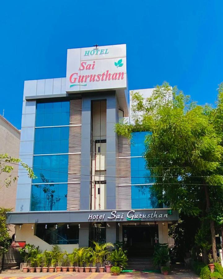 Hotel Sai Gurusthan Širdi Exteriér fotografie